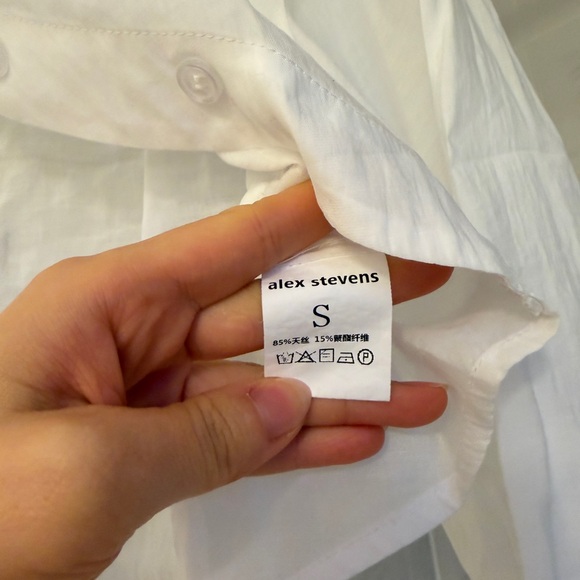 Alex Stevens white collared dress shirt cropped button up - Picture 3 of 3